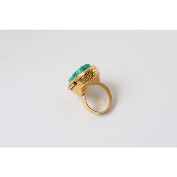 Vintage Avon Ring Carved Lucite Imitation Jade Perfume Poison Ring - Picture 3 of 8